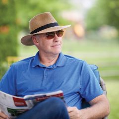 model wearing havana hat 