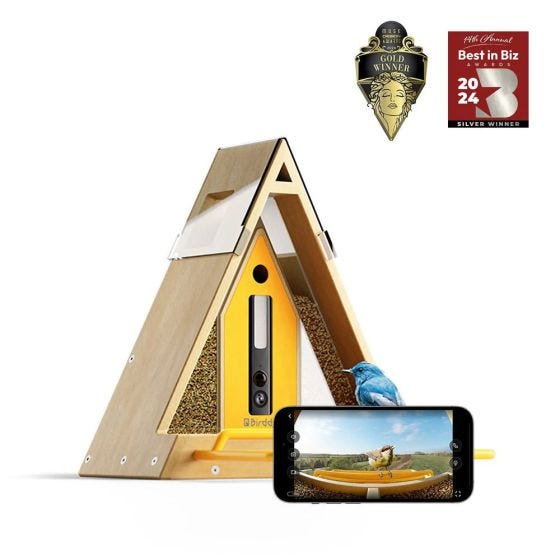 Bird Feeder with Camera shows camera view on phone Bird Feeder with Camera shows camera view on phone