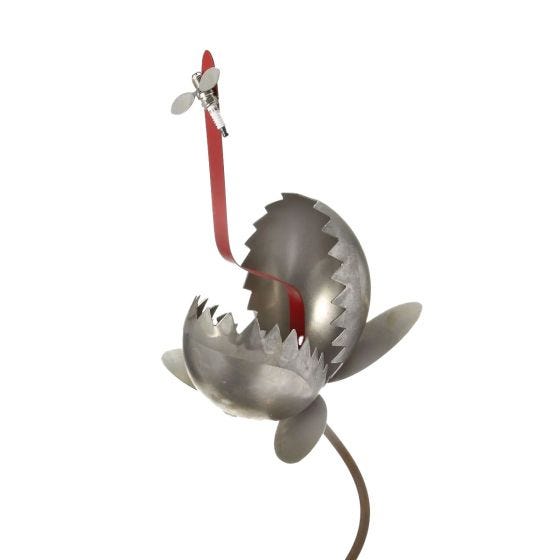 Large Hand-Crafted Metal Garden Venus Fly Trap
